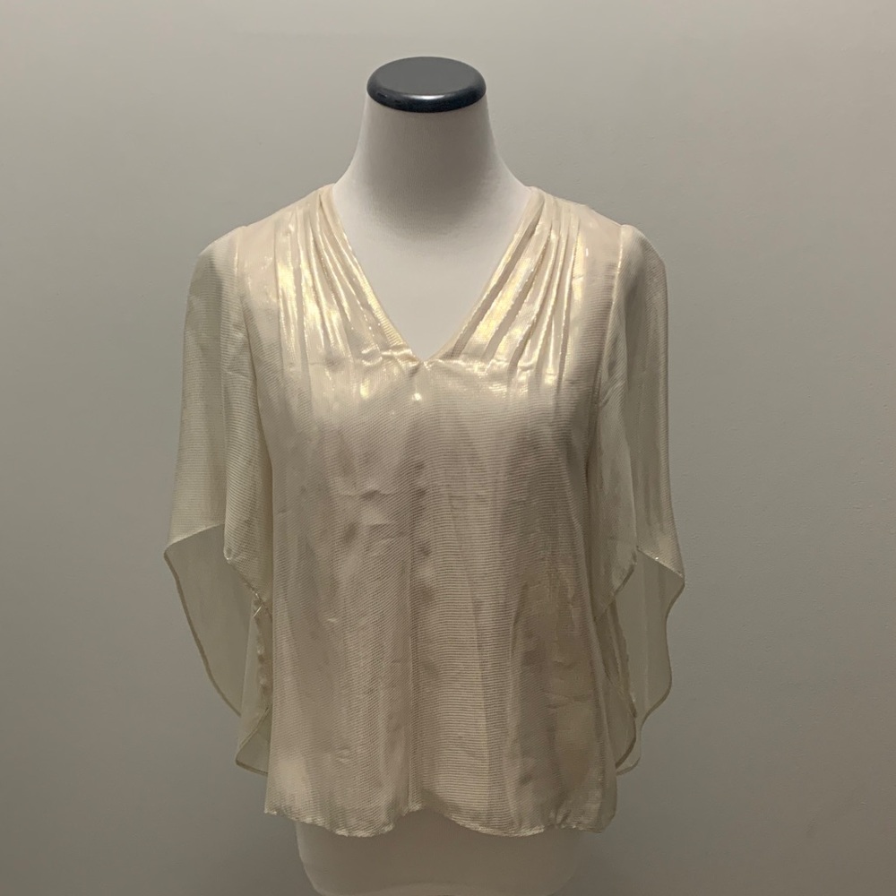 EUC Anna Cate Paris top in gold lame